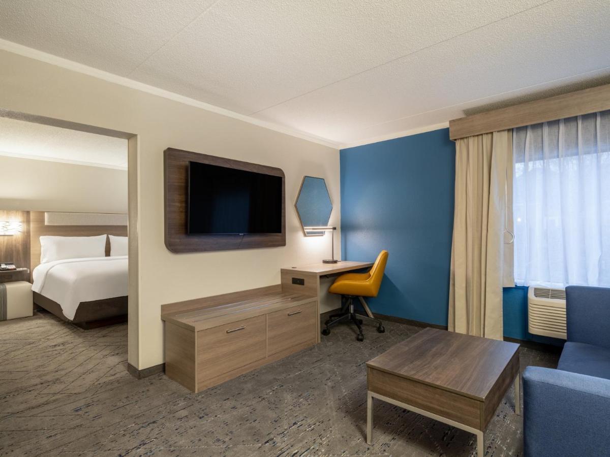 Holiday Inn Express & Suites Greensboro - I-40 Atwendover By Ihg Экстерьер фото