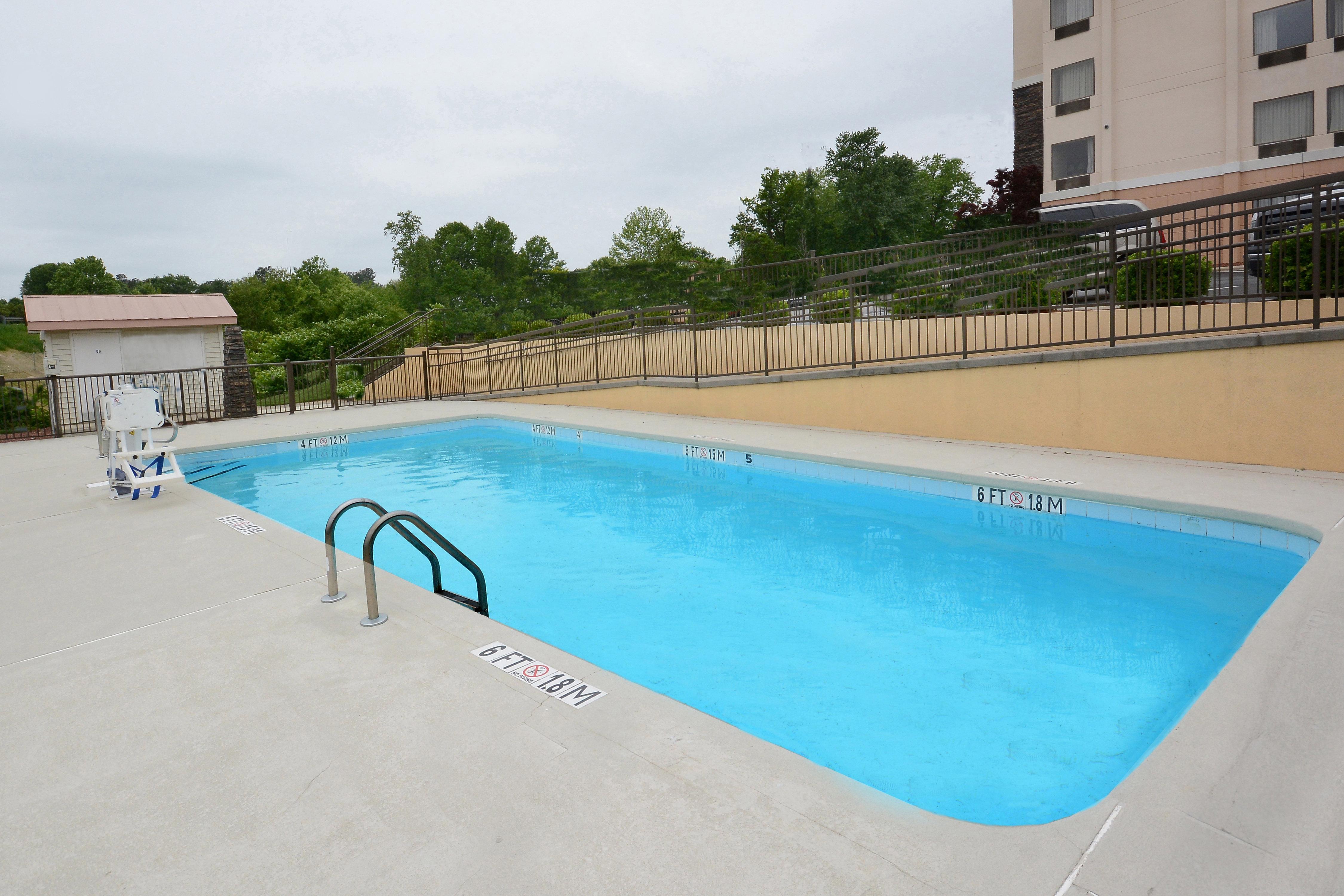 Holiday Inn Express & Suites Greensboro - I-40 Atwendover By Ihg Экстерьер фото