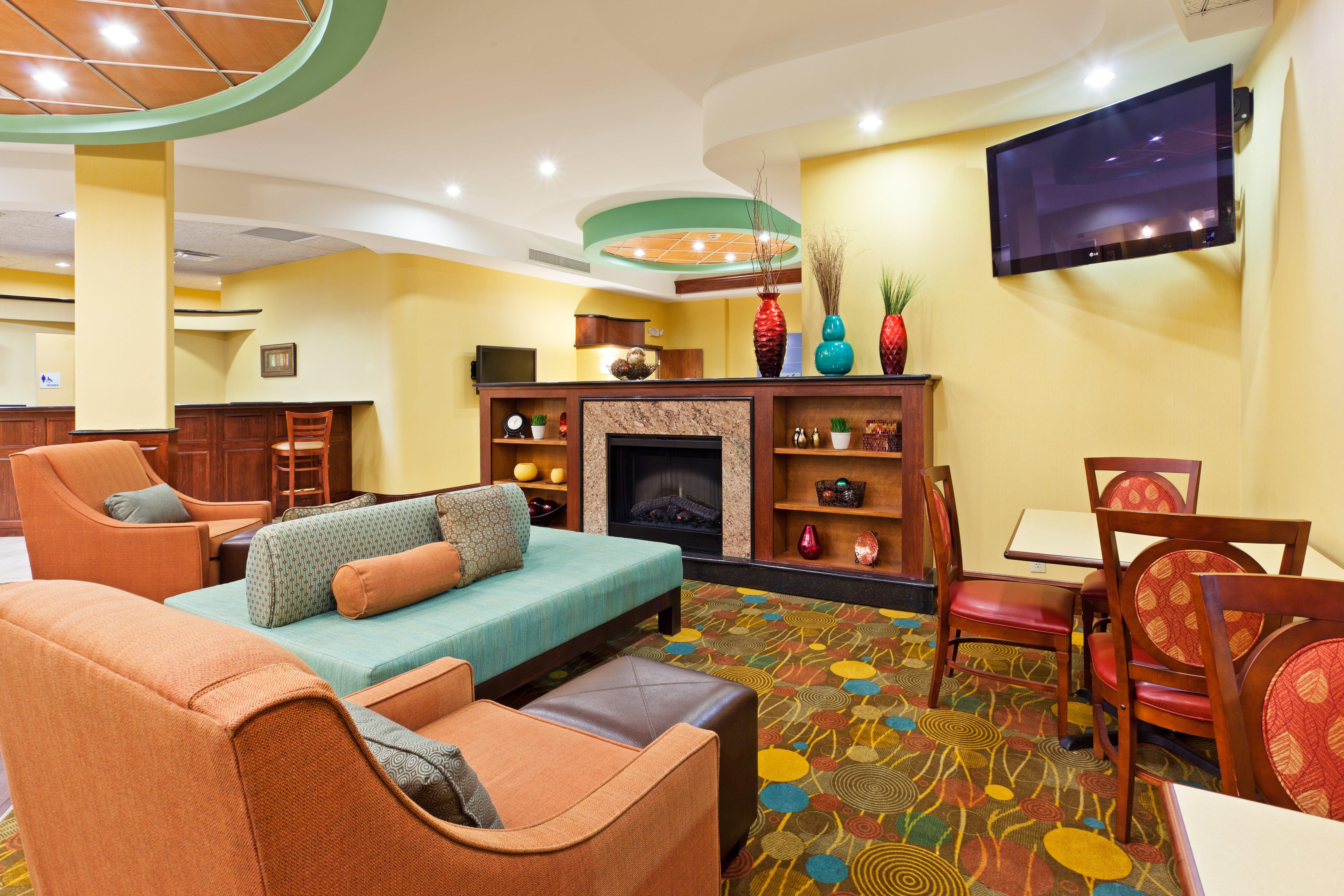 Holiday Inn Express & Suites Greensboro - I-40 Atwendover By Ihg Экстерьер фото